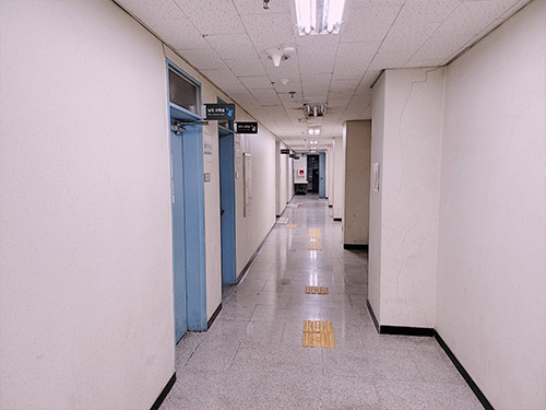 축구장 내부복도