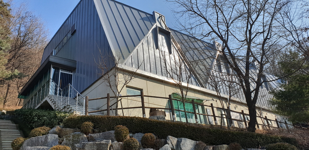 백련실내배드민턴장